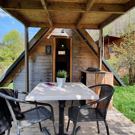 Camping Les Vernieres La Bourboule Sancy מראה חיצוני תמונה