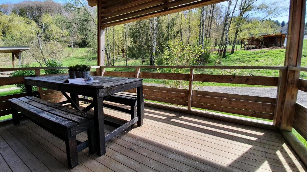 Camping Les Vernieres La Bourboule Sancy מראה חיצוני תמונה