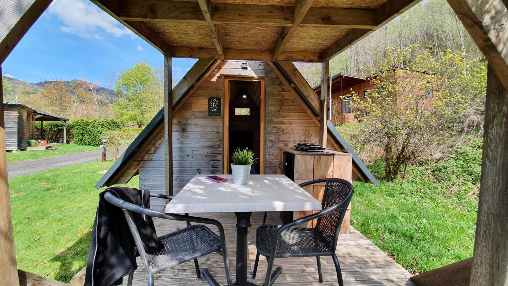 Camping Les Vernieres La Bourboule Sancy מראה חיצוני תמונה