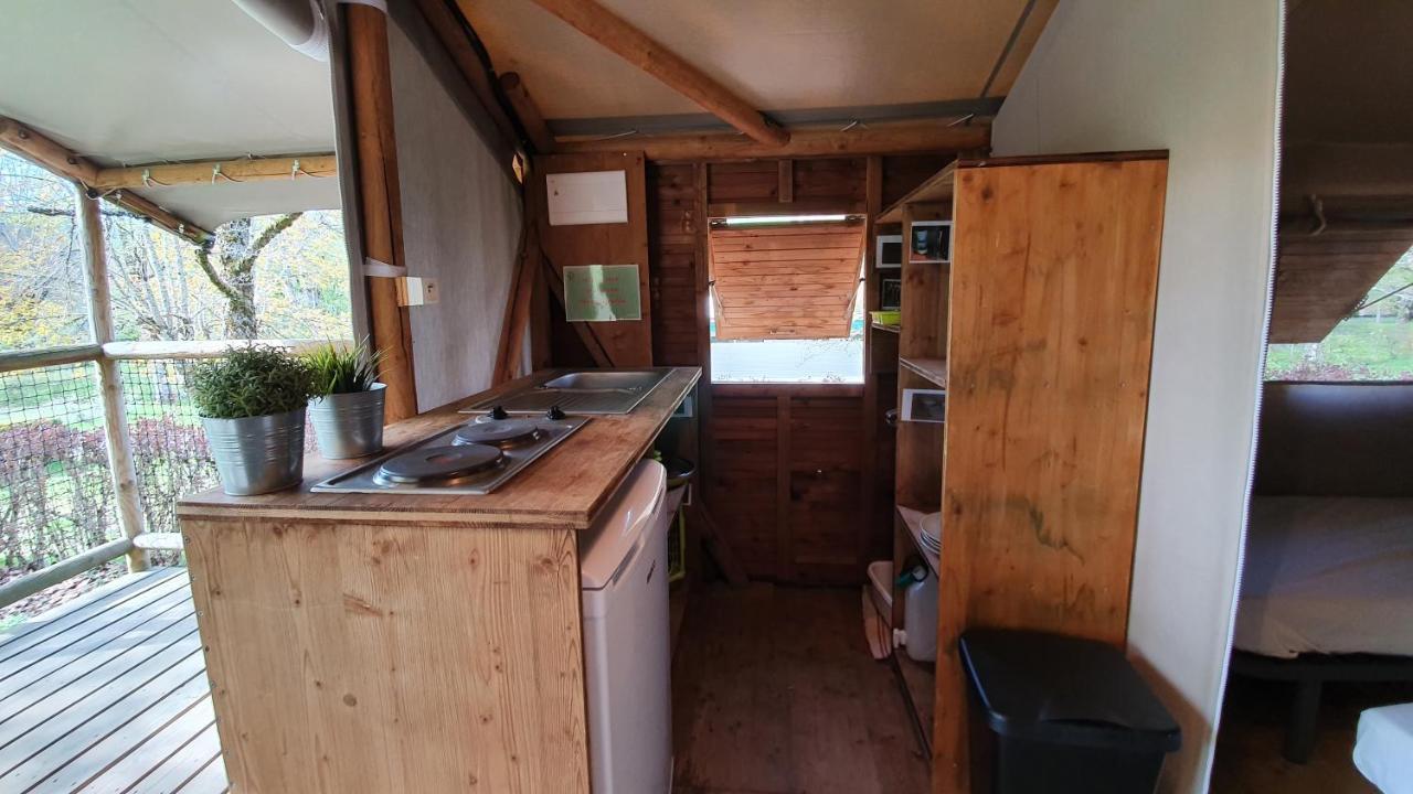Camping Les Vernieres La Bourboule Sancy מראה חיצוני תמונה